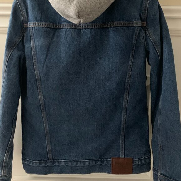 Abercrombie and Fitch Jean/Demin Jacket Fully Lined - Picture 3 of 4